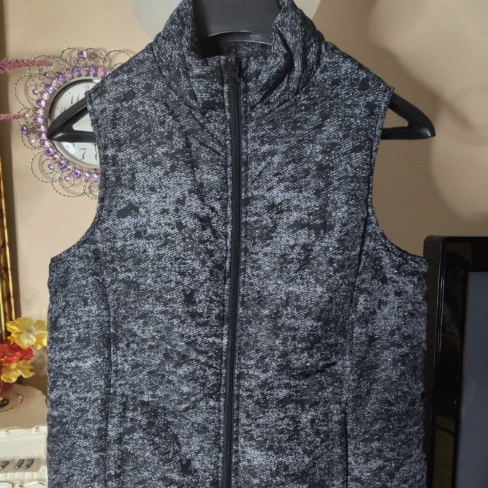 Basic Editions Vest Lightweight Puffer Bubble Black & Grey Size Medium